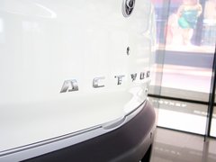 2011款 2.0T 自动 两驱豪华导航版 5座