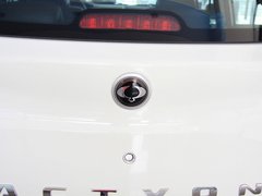 2011款 2.0T 自动 两驱豪华导航版 5座