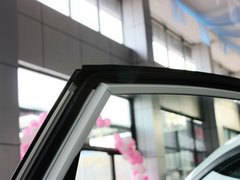 2011款 2.0T 自动 四驱豪华导航版 5座