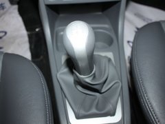 2012款 1.5L 手动 豪华型