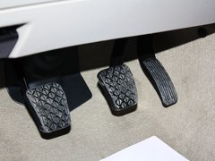 2012款 1.6L 手动 天窗版