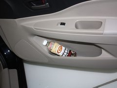2012款 1.6L 自动 天窗版