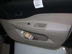 2012款 1.6L 自动 天窗版