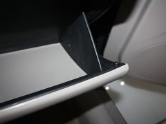 2012款 1.6L 自动 天窗版
