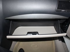 2012款 1.6L 自动 天窗版