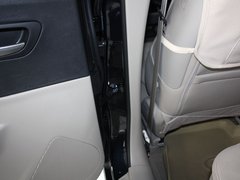2012款 1.6L 自动 天窗版