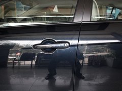 2012款 1.6L 自动 天窗版