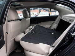 2012款 1.6L 自动 尊贵型