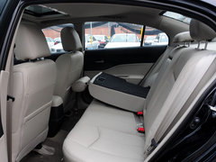 2012款 1.6L 自动 尊贵型
