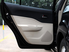 2012款 1.6L 自动 尊贵型