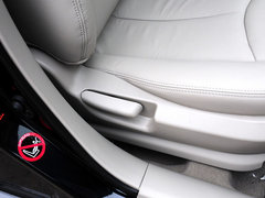 2012款 1.6L 自动 尊贵型