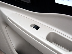 2012款 1.6L 自动 尊贵型
