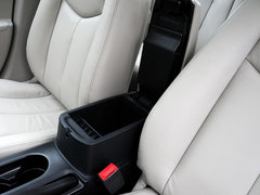 2012款 1.6L 自动 尊贵型