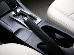 2012款 1.6L 自动 尊贵型