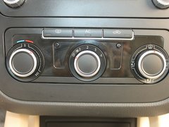 2011款 1.6L 自动 特别版