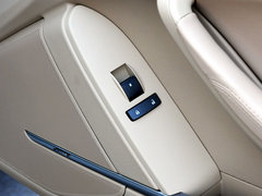 2012款 3.0L 自动 豪华运动型