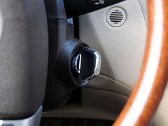 2012款 3.0L 自动 豪华运动型