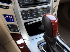 2012款 3.0L 自动 豪华运动型