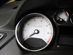 2012款 2.0L 自动 风尚型