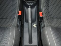 2012款 1.6 手动 酷黑版