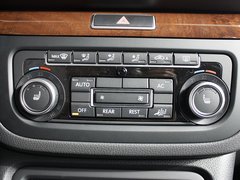 2012款 2.0TSI DSG 标配型 7座