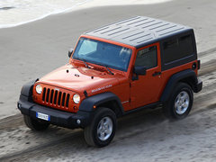 2012款 3.6L 两门版撒哈拉 4座