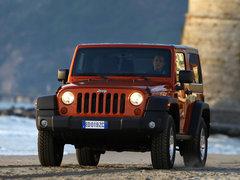 2012款 3.6L 两门版撒哈拉 4座