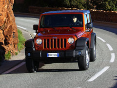 2012款 3.6L 两门版撒哈拉 4座