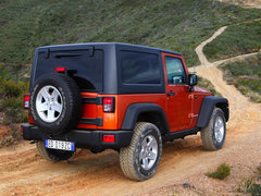 2012款 3.6L 两门版撒哈拉 4座