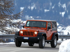2012款 3.6L 两门版撒哈拉 4座