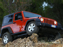2012款 3.6L 两门版撒哈拉 4座