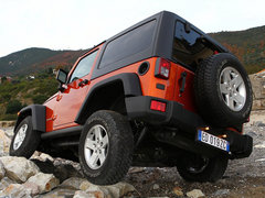 2012款 3.6L 两门版撒哈拉 4座