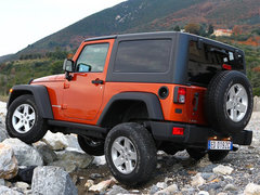 2012款 3.6L 两门版撒哈拉 4座