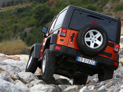 2012款 3.6L 两门版撒哈拉 4座