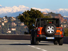 2012款 3.6L 两门版撒哈拉 4座