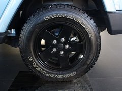 2012款 3.6L 两门版撒哈拉 4座