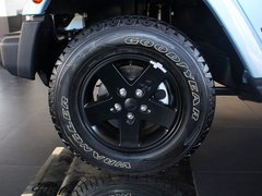 2012款 3.6L 两门版撒哈拉 4座