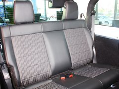 2012款 3.6L 两门版撒哈拉 4座