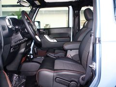 2012款 3.6L 两门版撒哈拉 4座