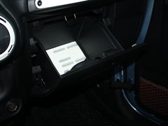 2012款 3.6L 两门版撒哈拉 4座