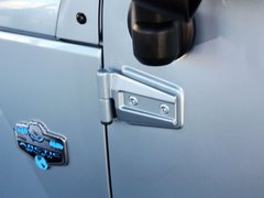 2012款 3.6L 两门版撒哈拉 4座