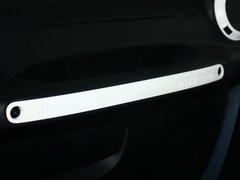 2012款 3.6L 两门版撒哈拉 4座