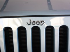 2012款 3.6L 两门版撒哈拉 4座