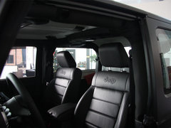 2012款 3.6L 两门版撒哈拉 4座
