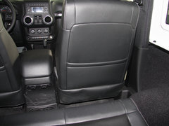 2012款 3.6L 两门版撒哈拉 4座