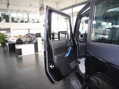 2012款 3.6L 两门版撒哈拉 4座