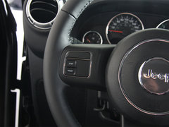 2012款 3.6L 两门版撒哈拉 4座