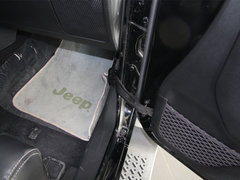 2012款 3.6L 两门版撒哈拉 4座