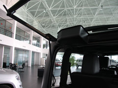 2012款 3.6L 两门版撒哈拉 4座
