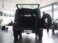 2012款 3.6L 两门版撒哈拉 4座